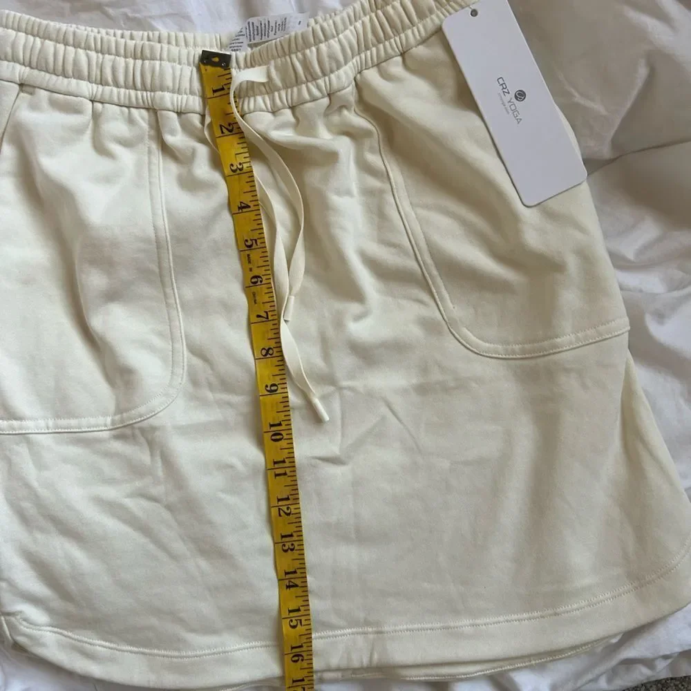CRZ YOGA Cotton Sweat 17'' Jersey Skirt with Pockets, White Apricot, XS, NWT